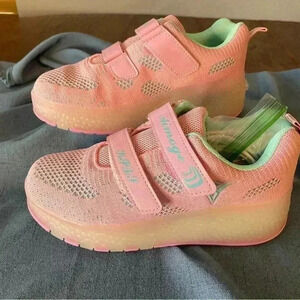 Aimoge Kids Pink Light-Up Sneakers, size 35